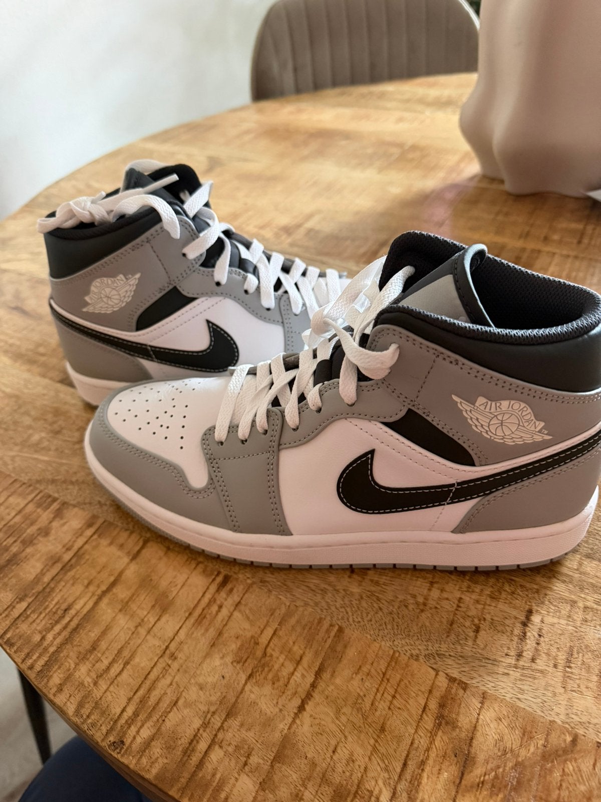 Jordan 1 mid maat 42, Overige kleuren, Nieuw, Ophalen of Verzenden, Sneakers of Gympen