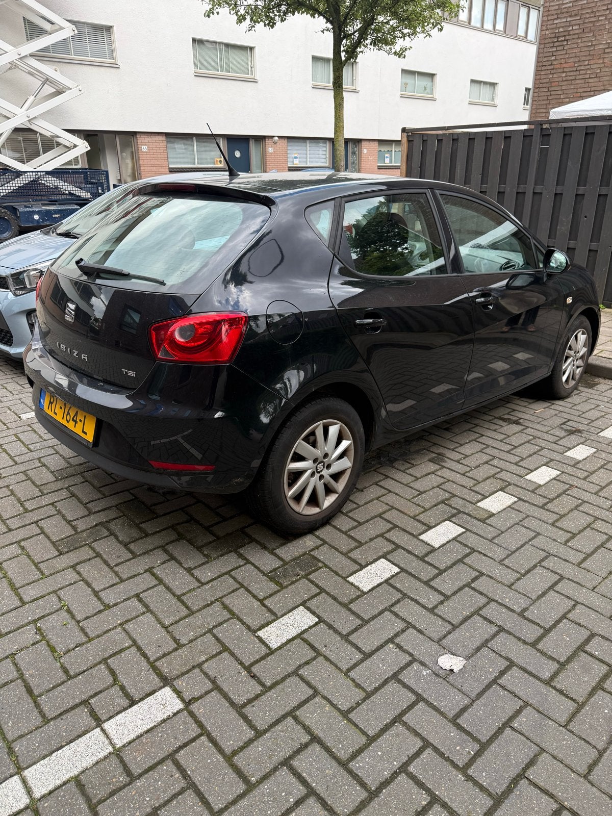 Seat Ibiza 1.2 63KW 5DRS 2014 Zwart, Auto's, Voorwielaandrijving, 40 €/maand, 990 kg, Handgeschakeld