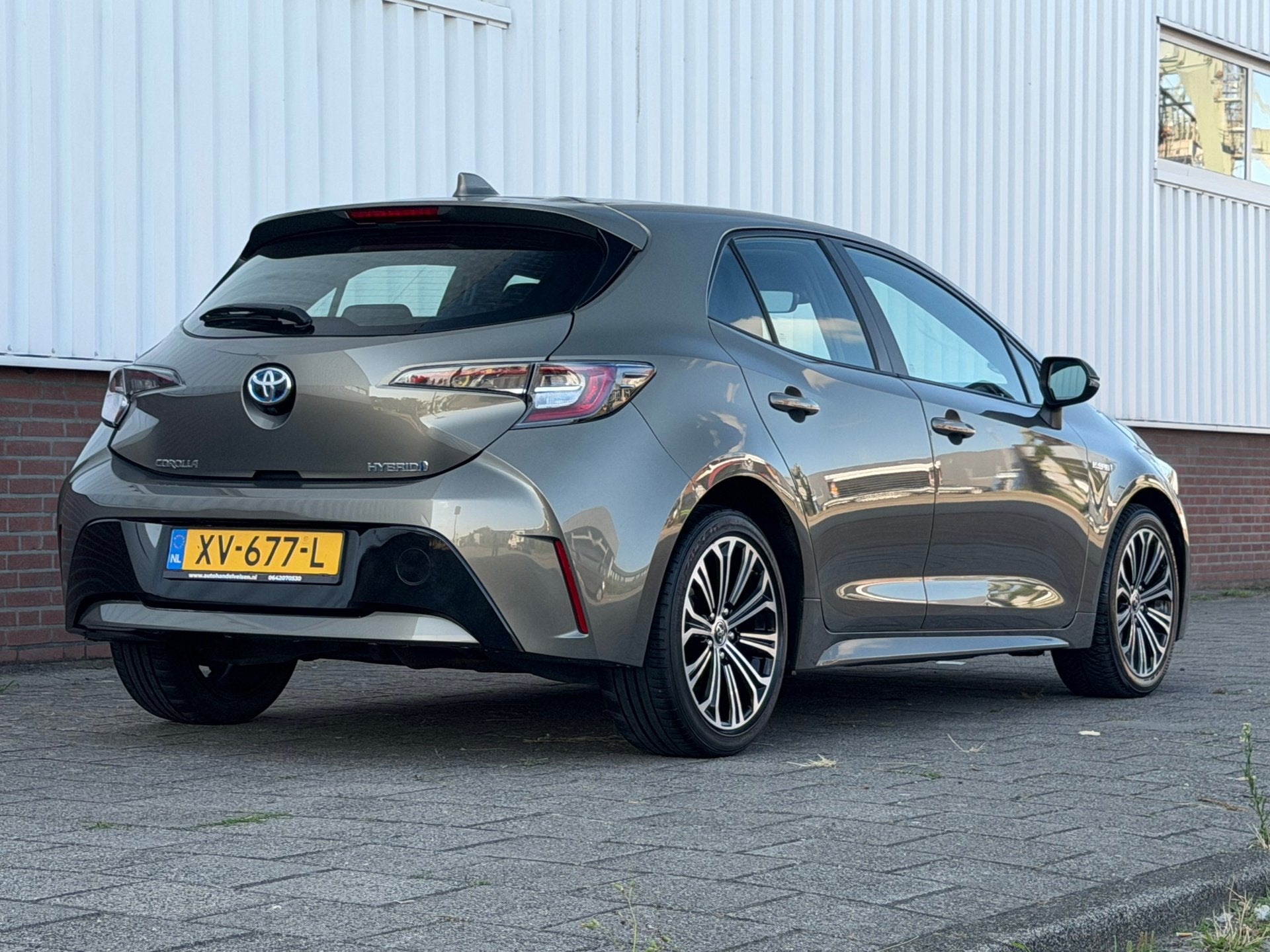Toyota Corolla 1.8 Hybrid First Edition Camera Navi, Gebruikt, 4 cilinders, Corolla, Bedrijf