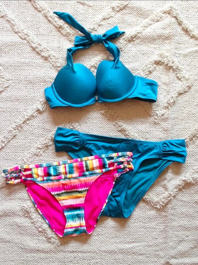 Hunkemoller blauwe bikini met twee broekjes, Ophalen of Verzenden, Zo goed als nieuw, Blauw, Bikini