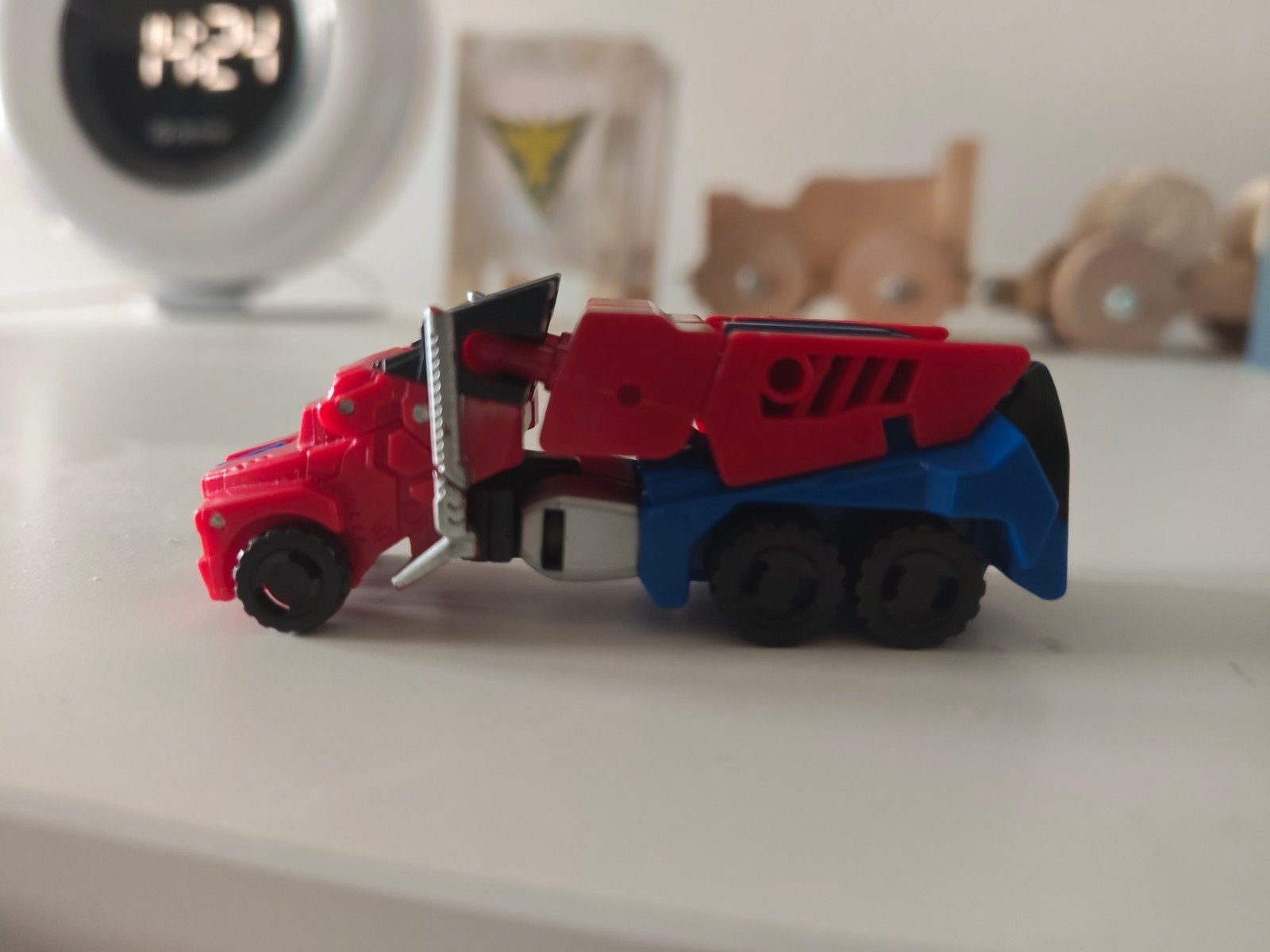 Optimus prime 4 inch figure, Verzamelen, Transformers, G1, Verzenden, Zo goed als nieuw, Autobots
