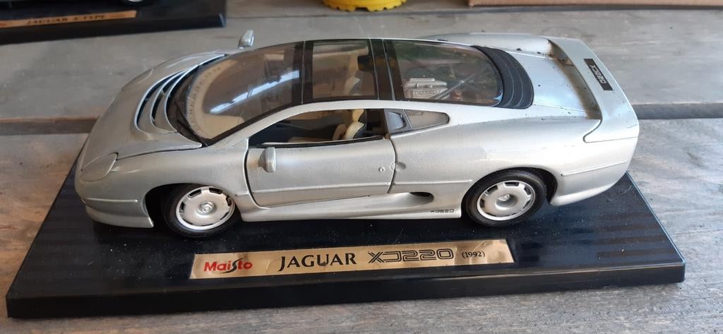 Maisto Jaguar XJ220 (1992) Diecast Modelauto, Ophalen of Verzenden, Zo goed als nieuw, Maisto