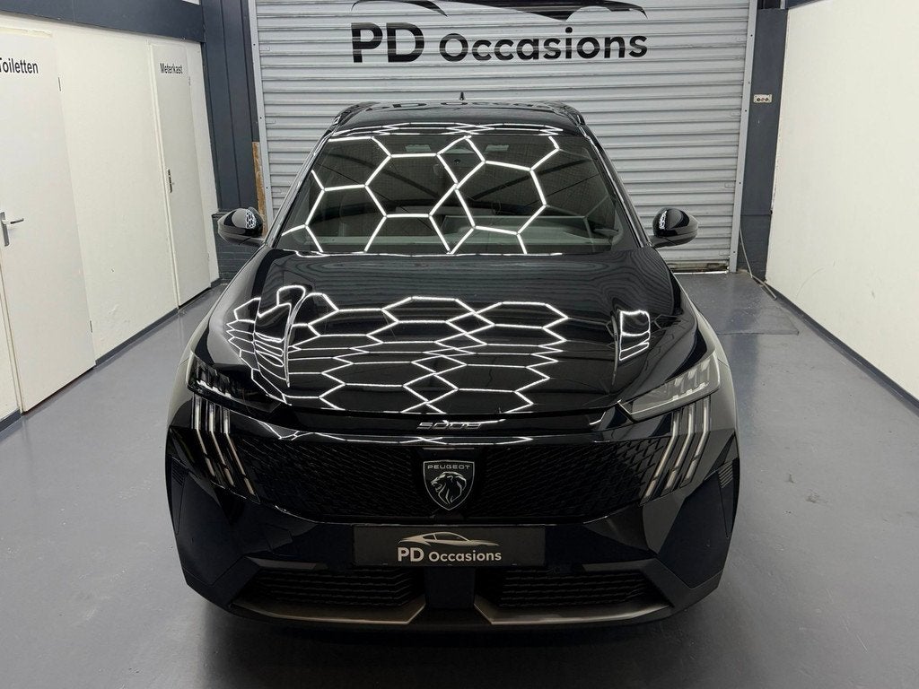 Peugeot 5008 1.2 145PK Hybrid 145 GT Executive 7p. - Demo -, Auto's, Peugeot, 145 pk, Zwart, 1199 cc, Adaptive Cruise Control