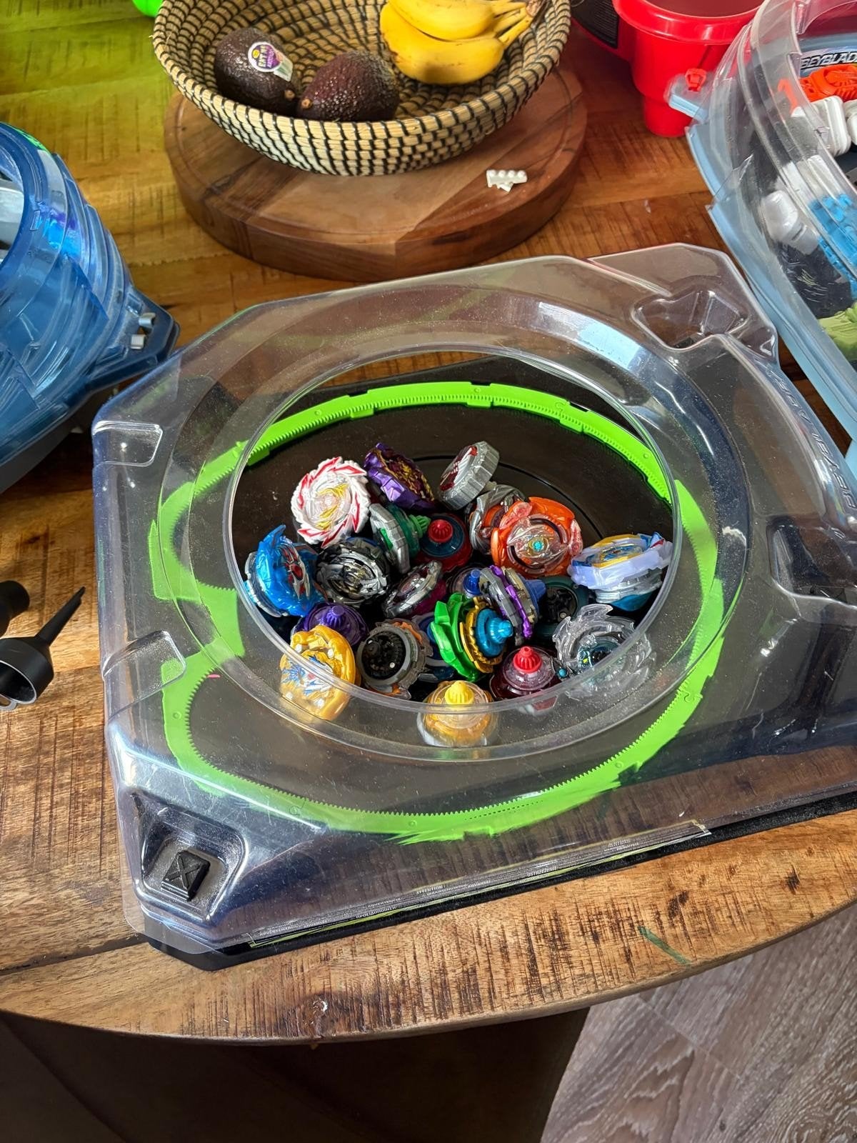 Beyblade arena. Spinners en de beyblades, Ophalen