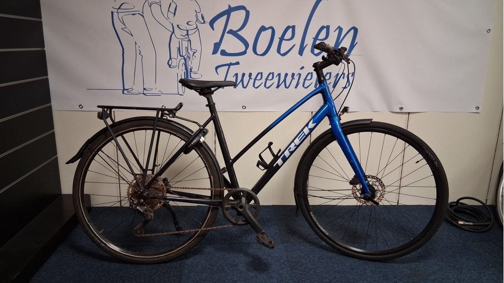 Trek FX3 28 inch Maat L Blauw/Zwart Damesfiets 10v Trekking, Info@trekbikes.nl, Versnellingen, Zo goed als nieuw, Vechtstraat 4, 6, 8021 AX Zwolle