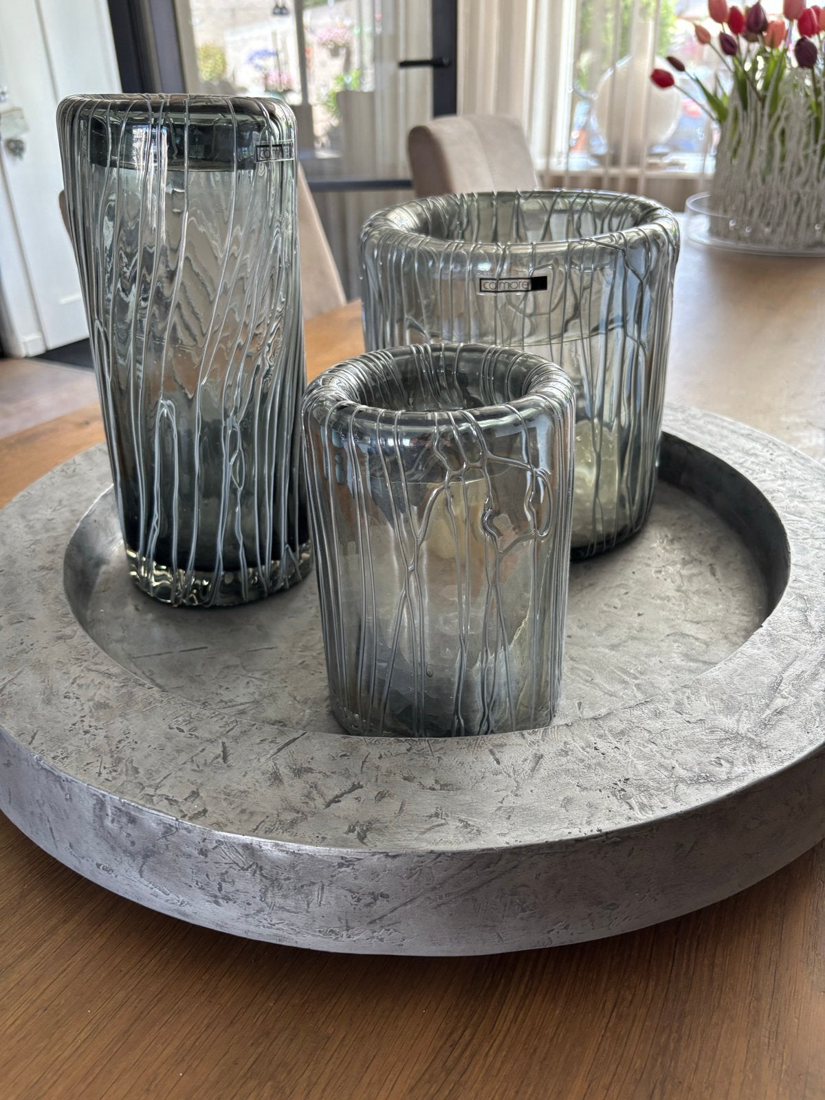 Decoratieve schaal met 3 glazen vazen/windlichten, Schaal, Rond, Ophalen of Verzenden, Zo goed als nieuw