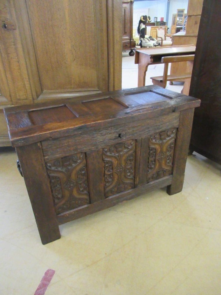 Oer 11680 ANTIEKE Gotische Duitse eikenhouten kist, Antiek en Kunst, Ophalen