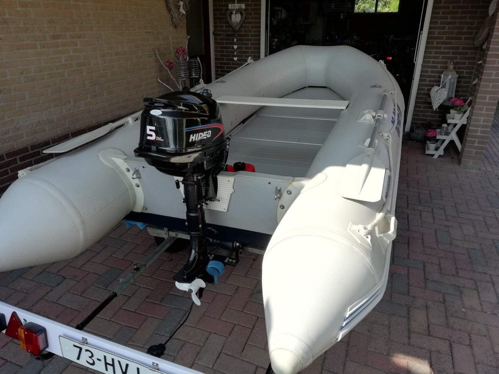 Zodiac Boot en Honda 5 pk buitenboordmotor viertakt, Ophalen, Gebruikt, Minder dan 5 pk, Viertaktmotor