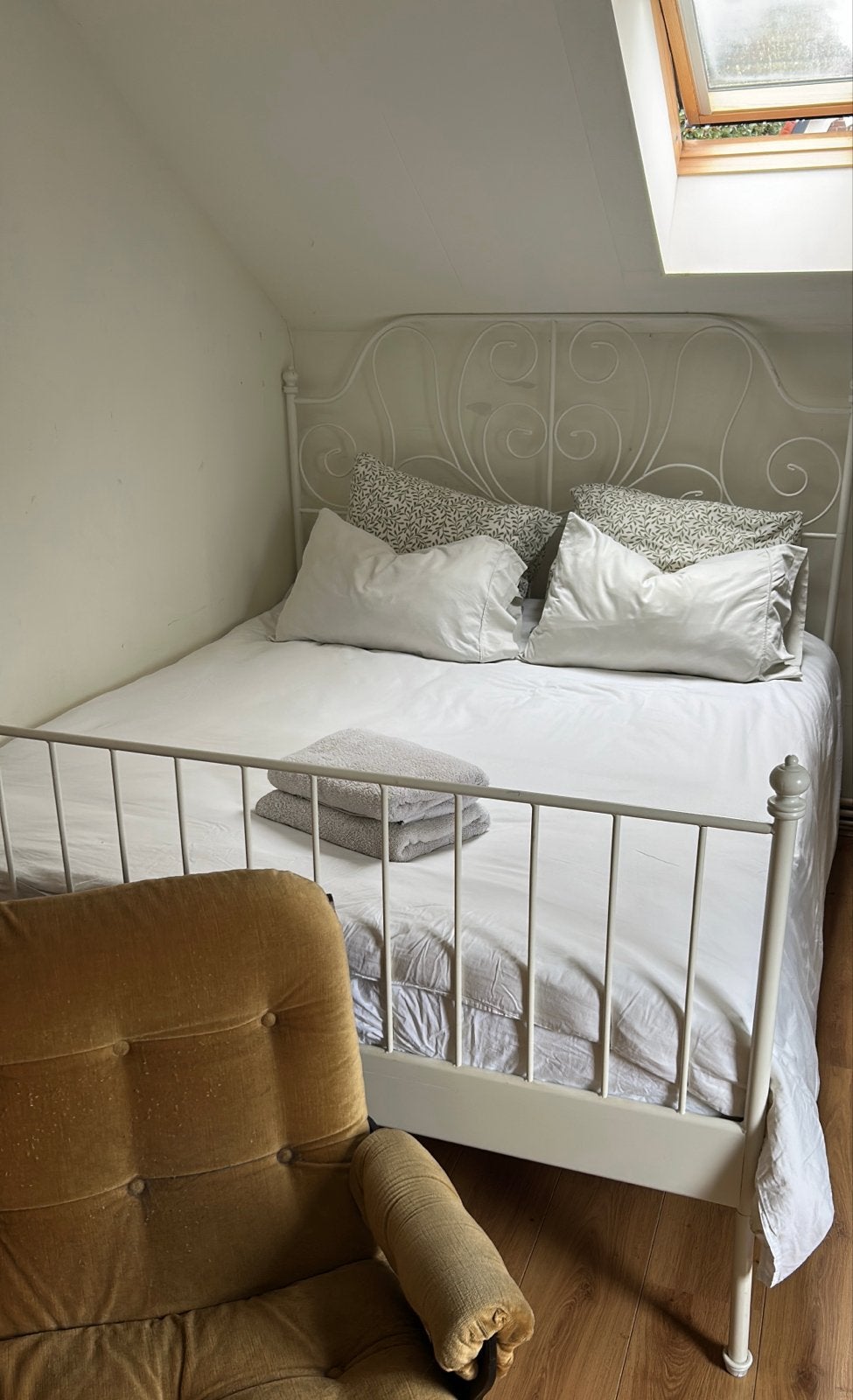 IKEA Leirvik bed 160x200 wit, incl. lattenbodems, Ophalen, Gebruikt, Wit, Tweepersoons