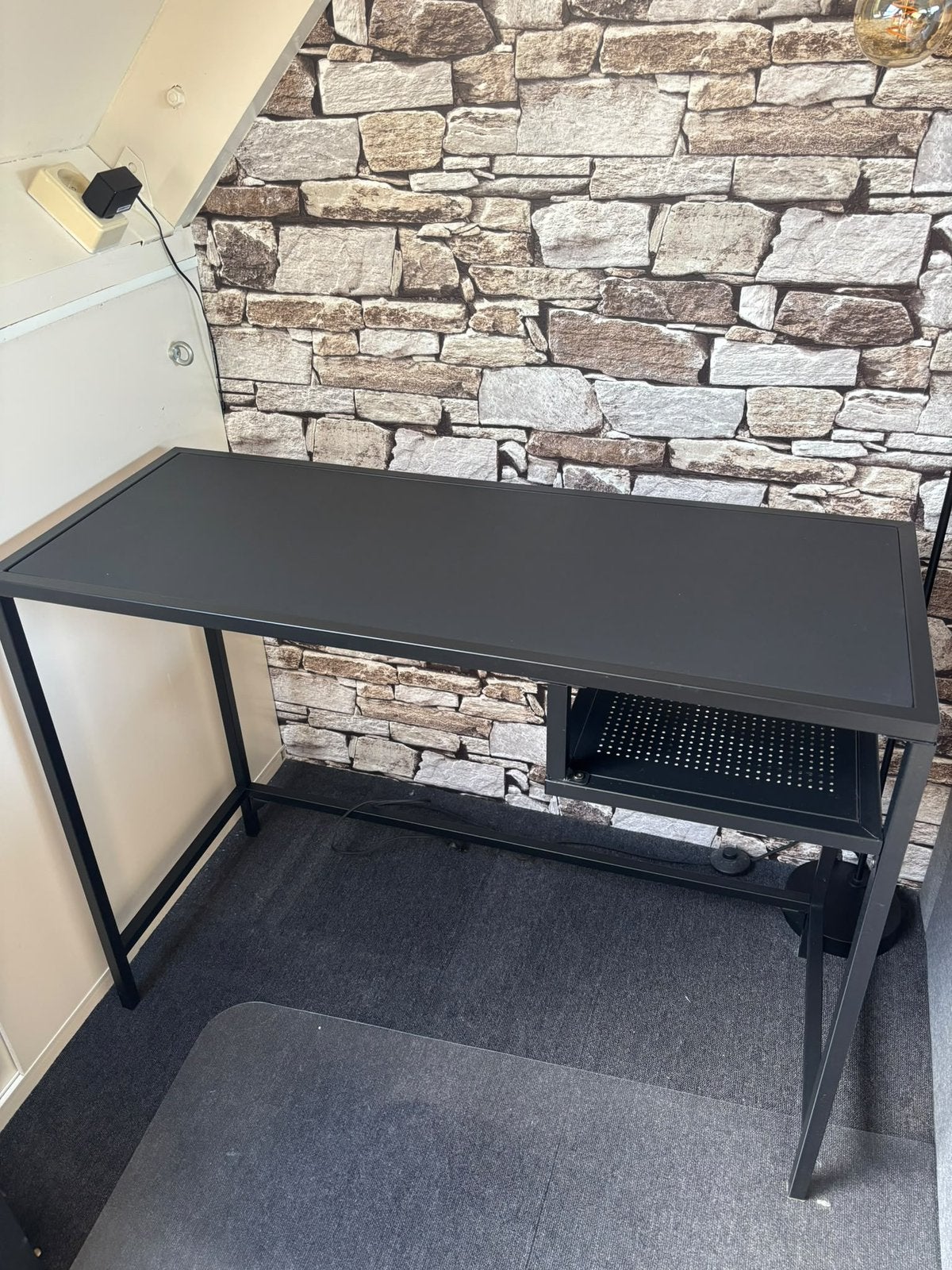 Bureau met kastje, Tuin en Terras, Ophalen, Zo goed als nieuw, Rotan