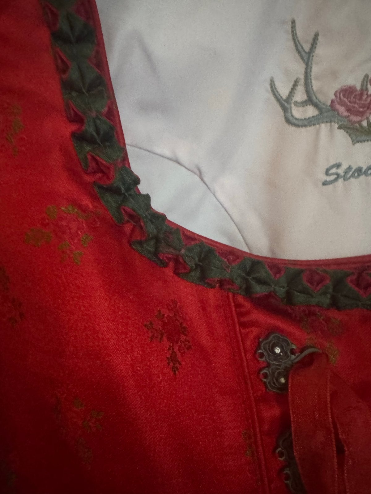 Stockerpoint Dirndl Rood/Groen met Blouse en Ketting, Ophalen, Zo goed als nieuw, Maat 42/44 (L), Meerkleurig