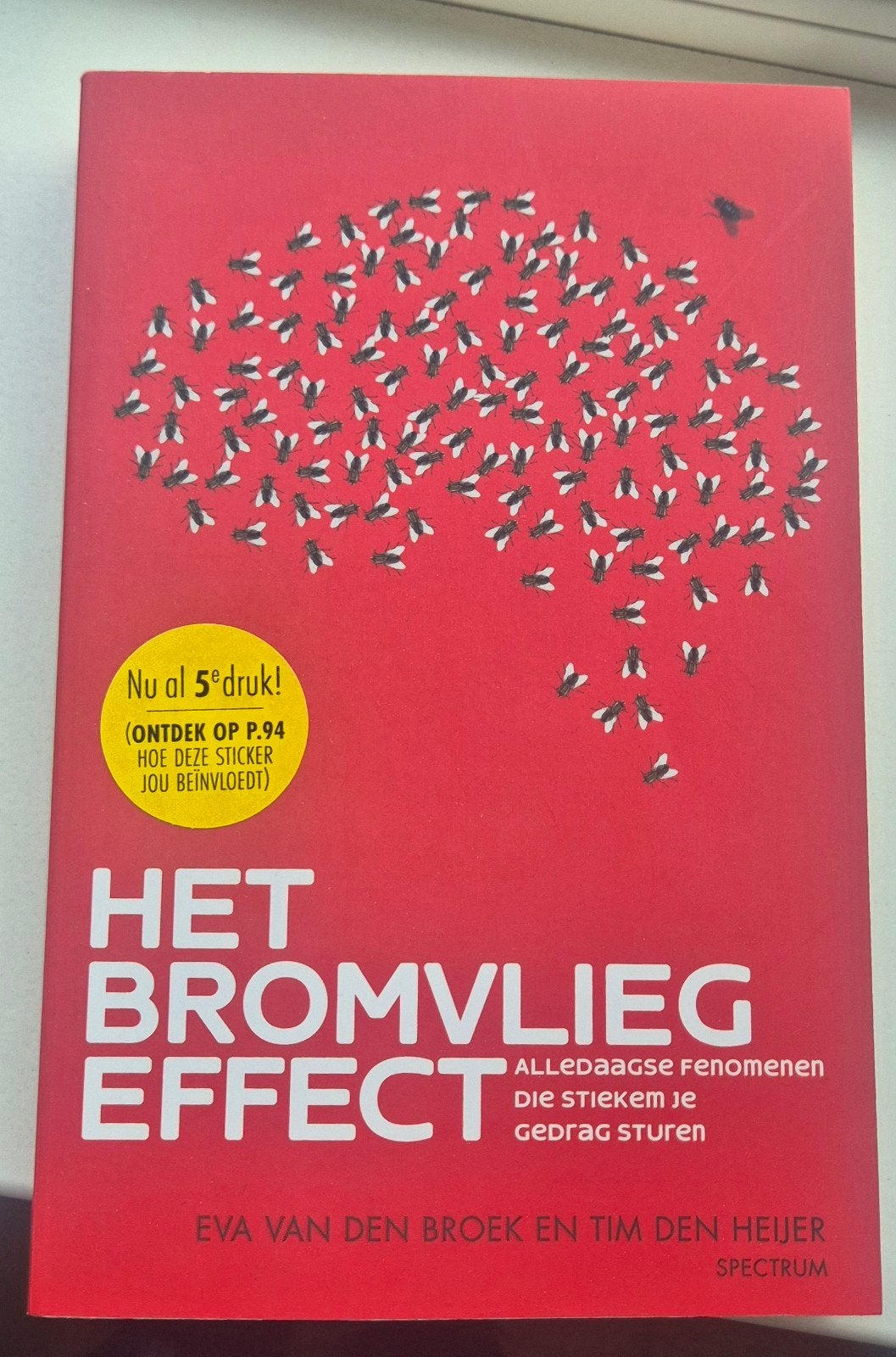 Het Bromvlieg Effect - Nieuw en Ongelezen Boek, Boeken, Ophalen of Verzenden, Nieuw, Eva van den Broek en Tim den Heijer