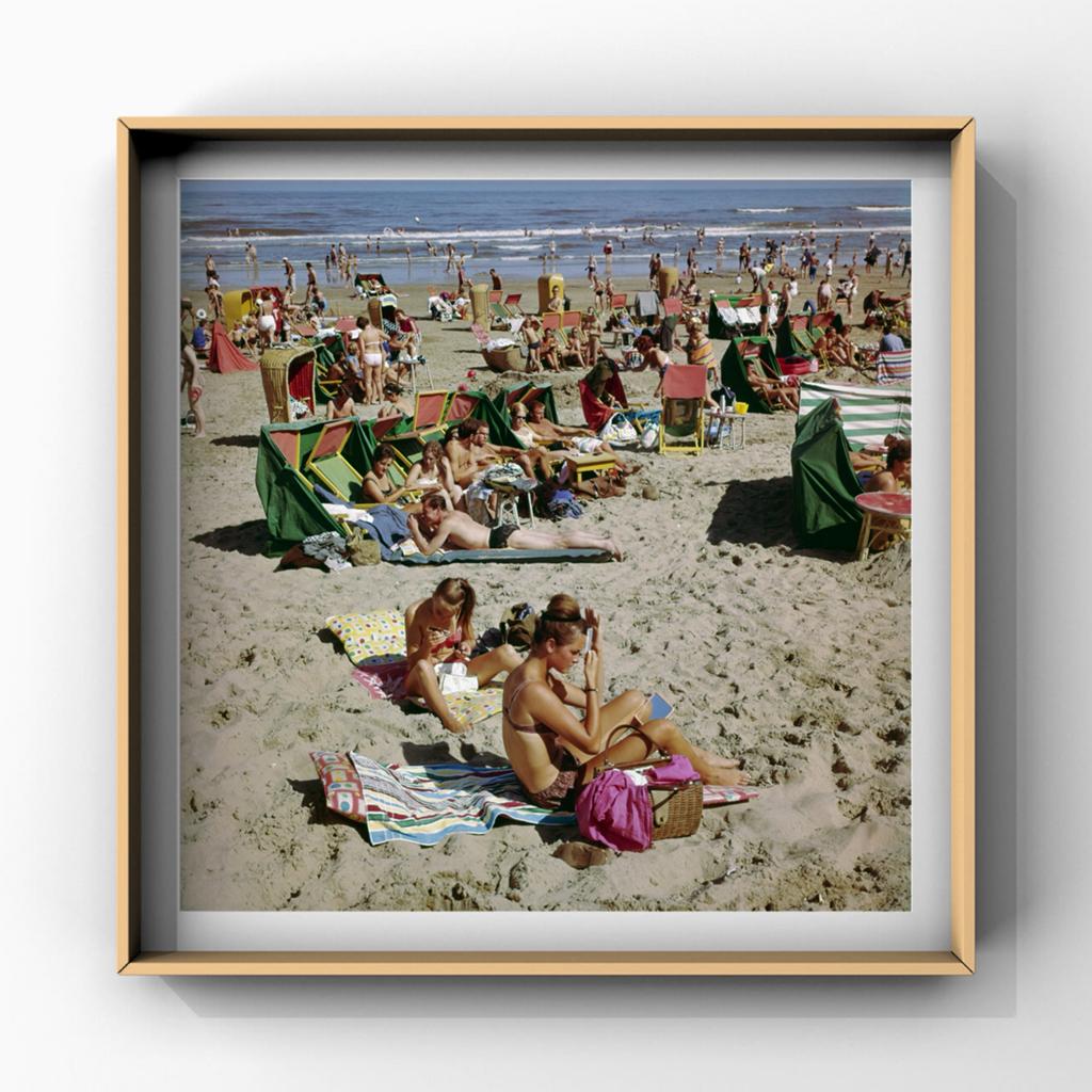 Fine Art Print: Strand Scène in Zandvoort, 1962 mis century, Antiek en Kunst, Kunst | Tekeningen en Foto's, Ophalen of Verzenden