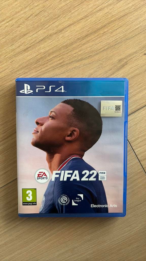 Fifa 22, Ophalen, Zo goed als nieuw, Sport, 3 spelers of meer