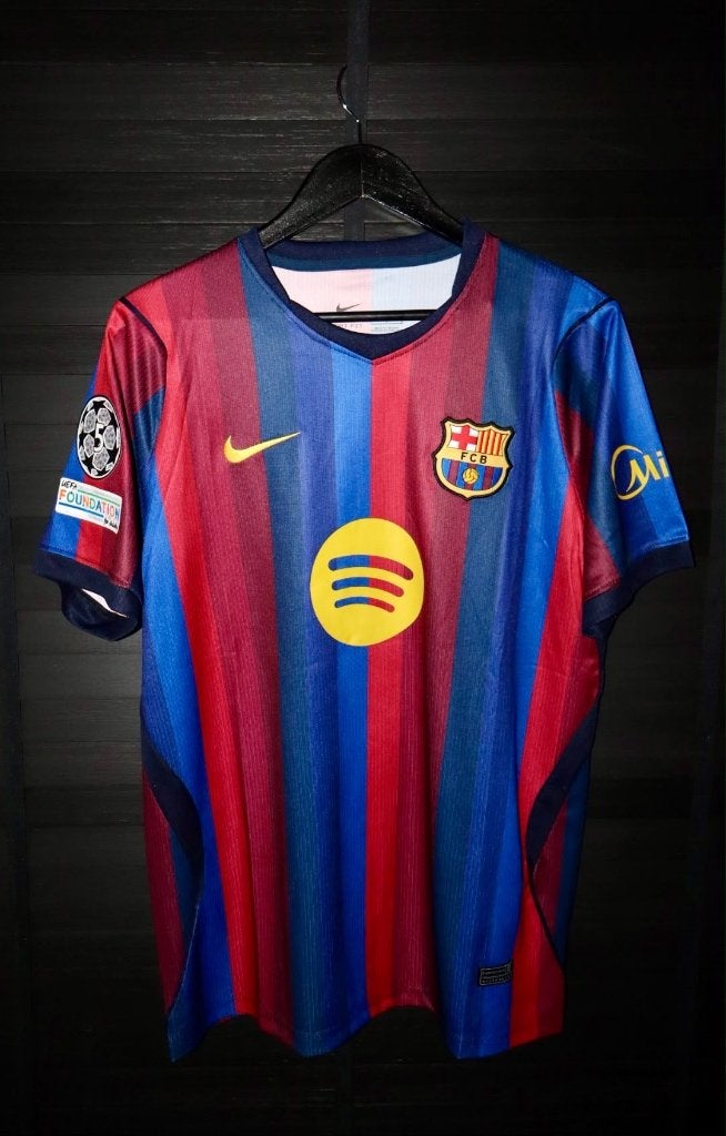 Real Madrid Thuisshirt 26/27 FC Barcelona Thuisshirt 26/27, Maat S, Ophalen of Verzenden, Nieuw, Shirt