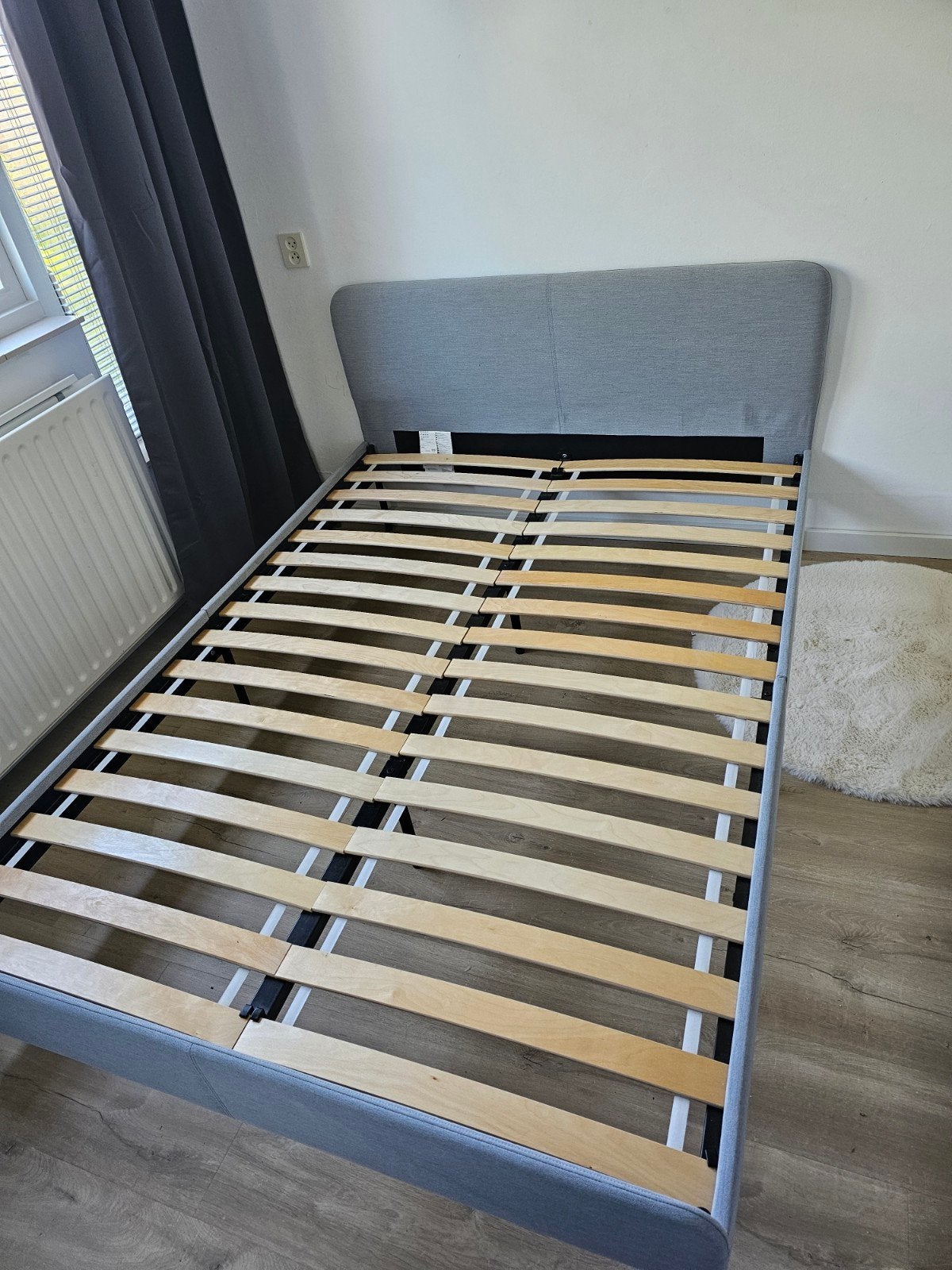 Ikea Slattum bed 140x200 cm, Huis en Inrichting, Ophalen, Gebruikt, Tweepersoons, 140 cm