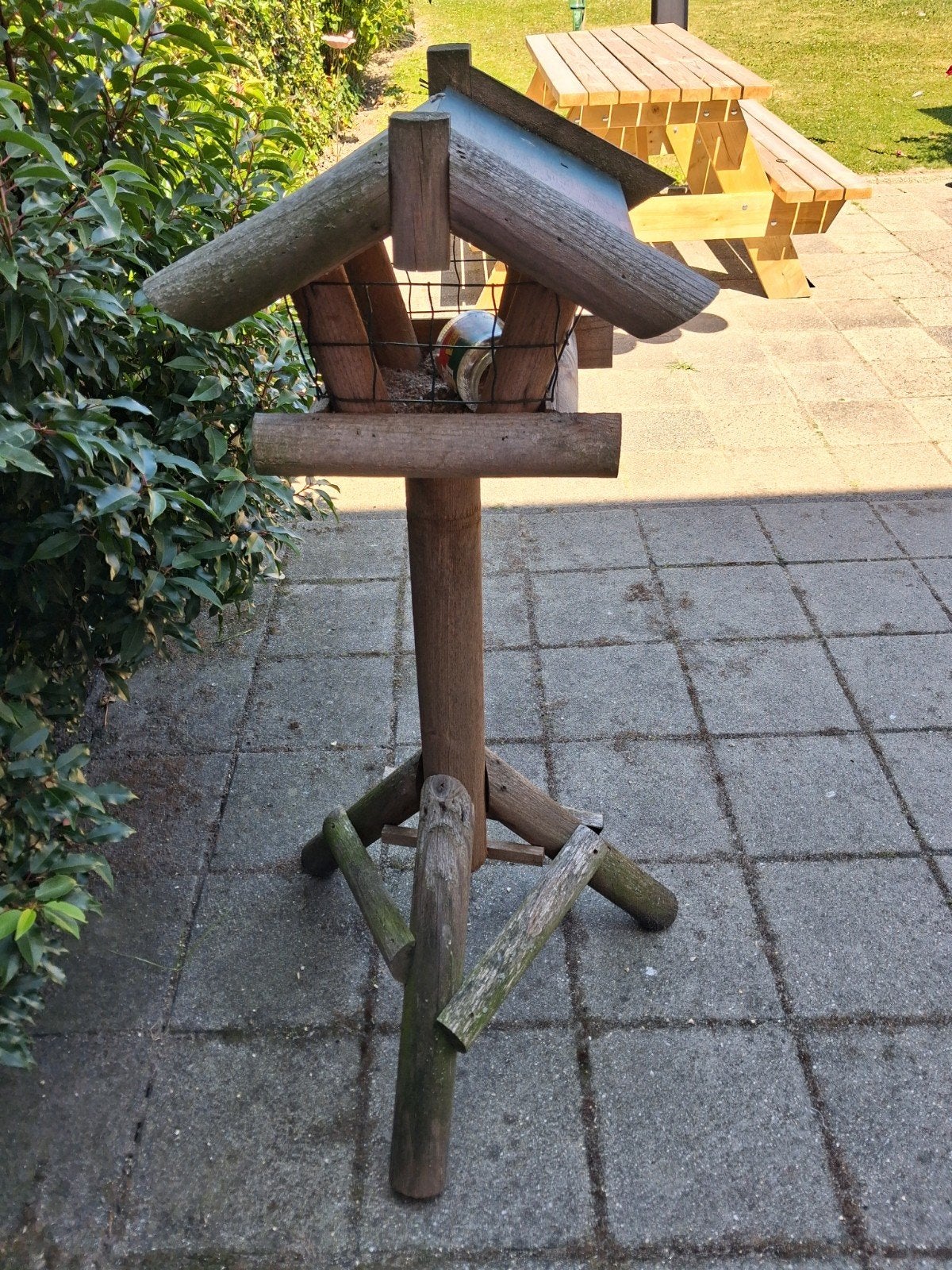 Houten vogelhuisje/voederhuisje op standaard, Ophalen