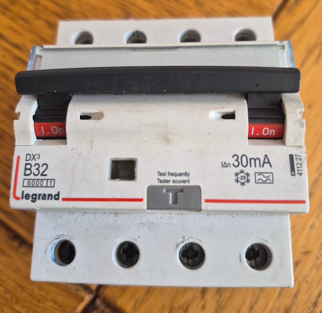 Aardlekautomaat LEGRAND, Hobby en Vrije tijd, Ophalen of Verzenden, Gebruikt