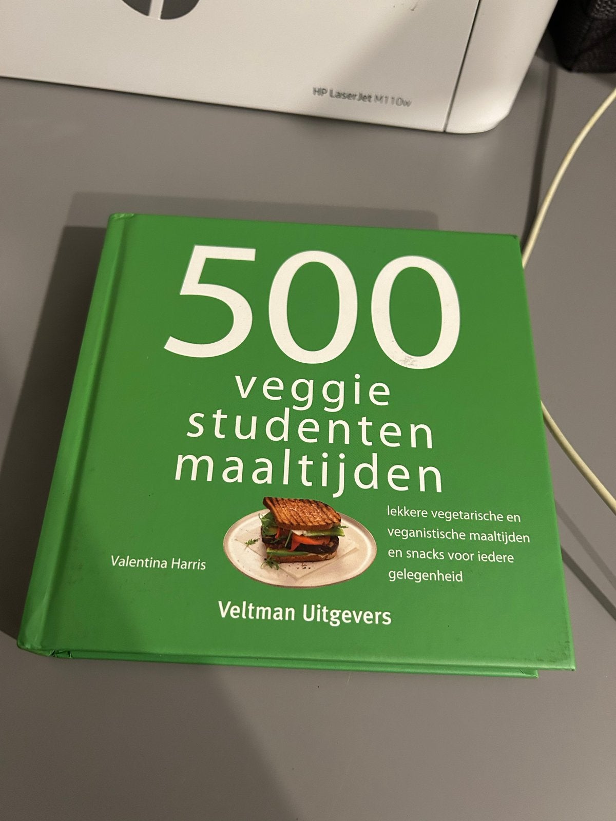500 Veggie Studenten Maaltijden - Vegetarisch Kookboek, Boeken, Voorgerechten en Soepen, Ophalen of Verzenden, Zo goed als nieuw