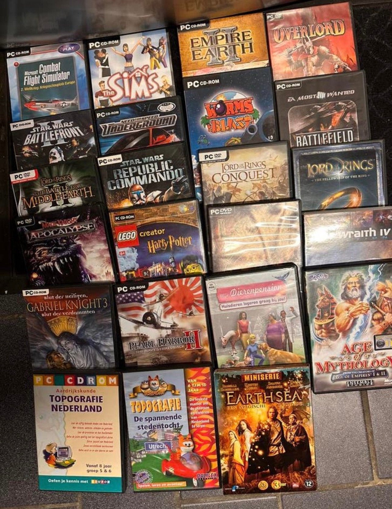 PC dvd spellen, €10 per stuk of een bod voor alles, Alle leeftijden, Ophalen of Verzenden, Zo goed als nieuw