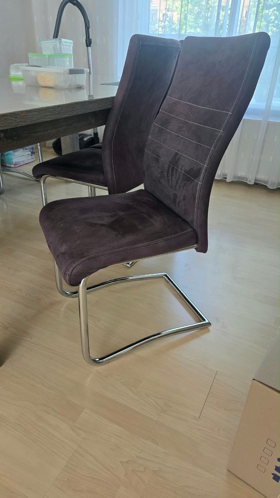 Eettafel met 6 stoelen en bijpassende kast, Ophalen, Gebruikt, 6 tot 8 stoelen
