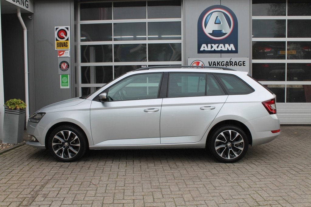 Skoda FABIA 1.0 TSI Business Edition ADAPTIVE CRUISE NAVI TR, Auto's, Voorwielaandrijving, Parkeersensor, Gebruikt, 95 pk