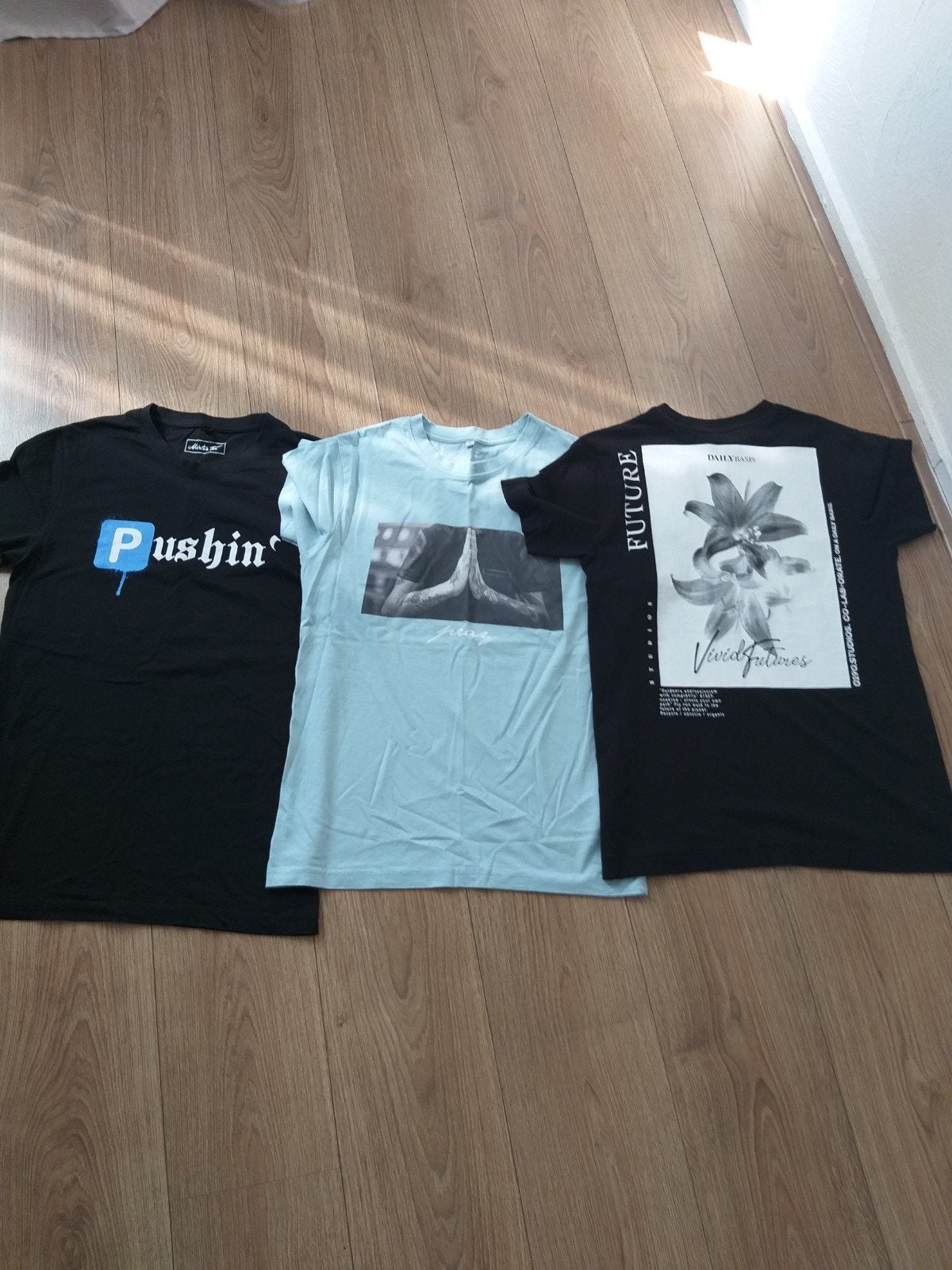 Nieuwe 3 stuks t-shirt van SNIPES maat S, Kleding | Heren, T-shirts, Ophalen, Nieuw