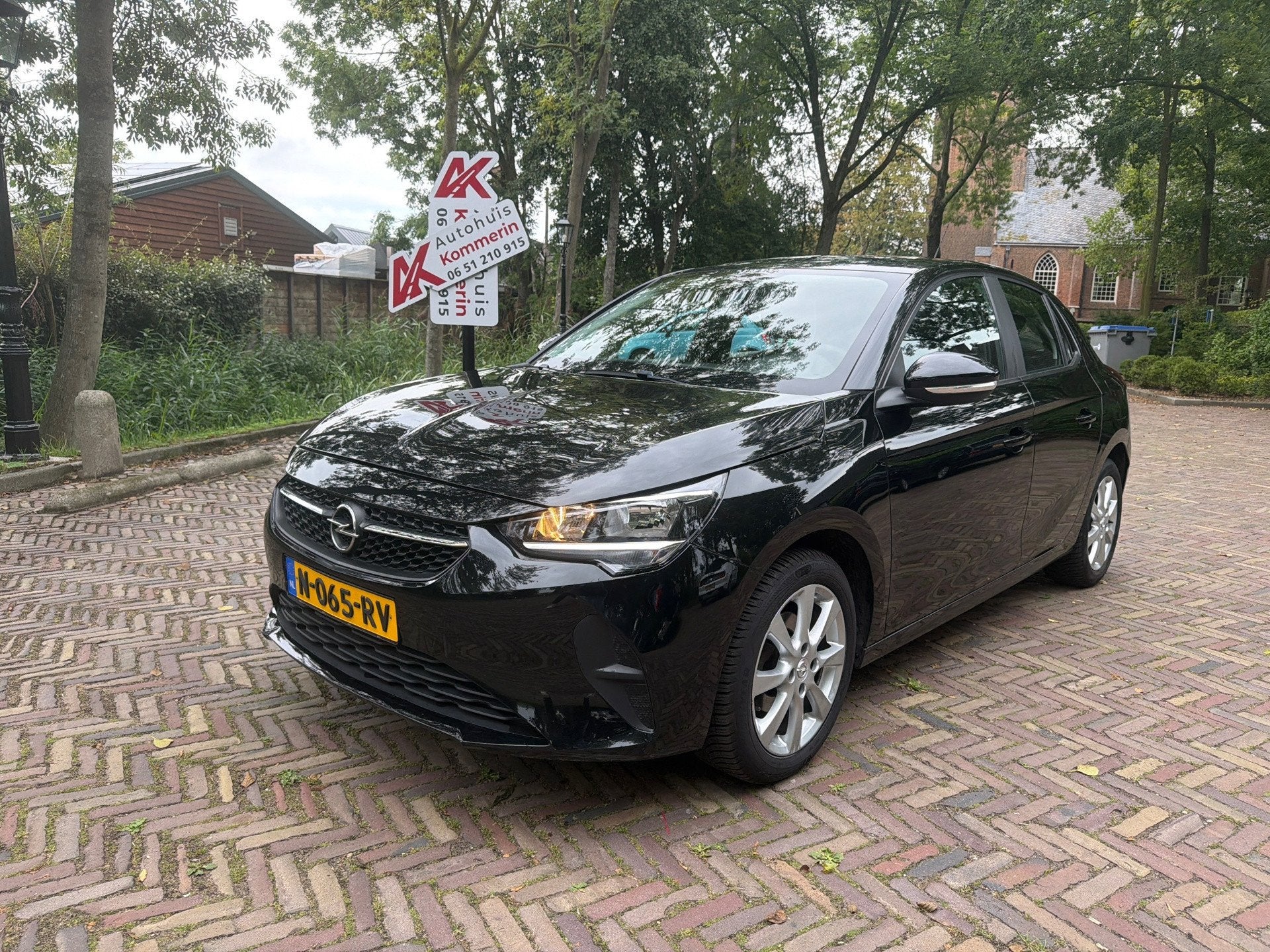 Opel Corsa rplay. Wij zijn altijd de goedkoopste met de best, Auto's, Voorwielaandrijving, Dealer onderhouden, Stof, 1199 cc