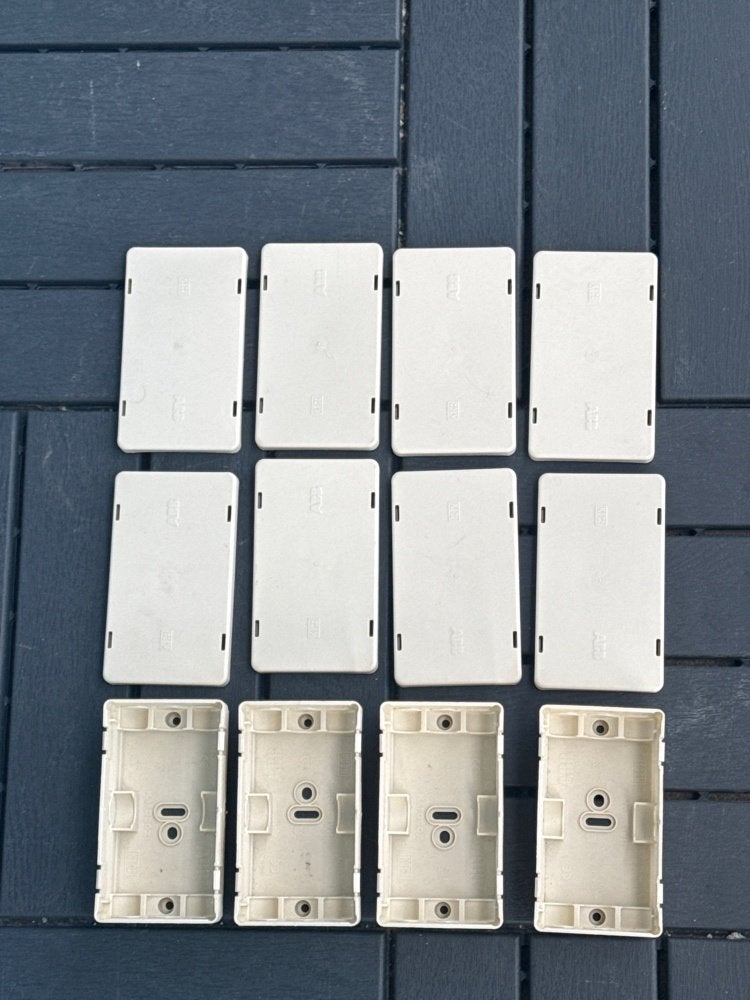 Set van 4x ABB Hafoduct Opbouwdoos 3535 + 8x Blinddeksel, Ophalen of Verzenden, Zo goed als nieuw, ABB, Overige typen