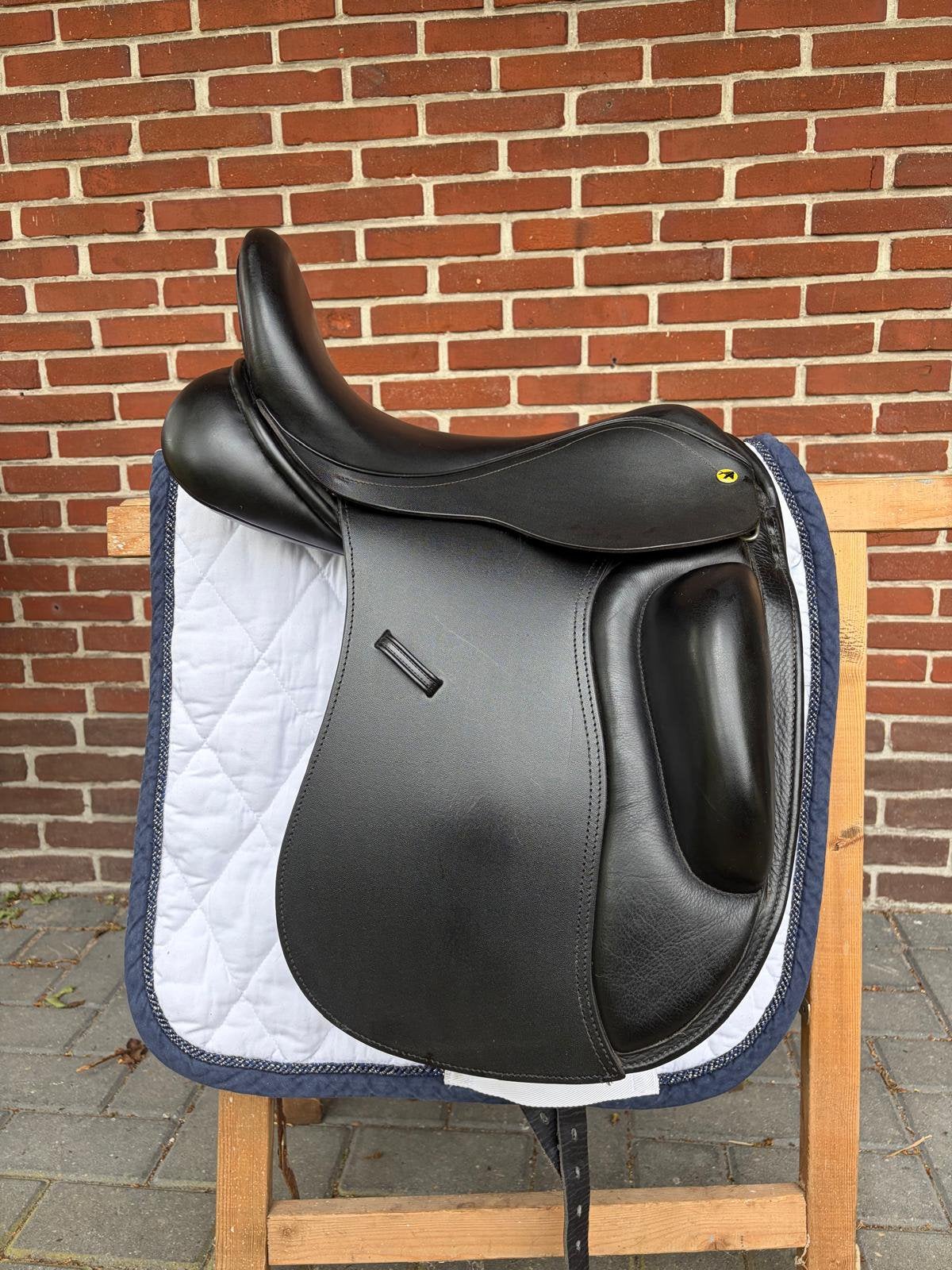 Anatomica Cygnus G3 monoblad 17 inch dressuurzadel, Ophalen, Anatomica, Dressuur, M (17 inch)