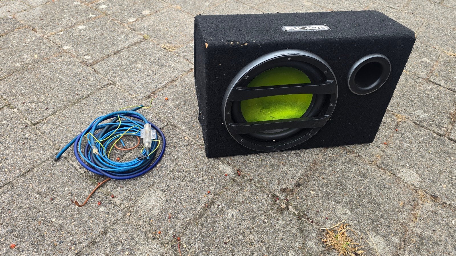 Fusion Subwoofer met ingebouwde versterker en kabels, Ophalen of Verzenden, Gebruikt