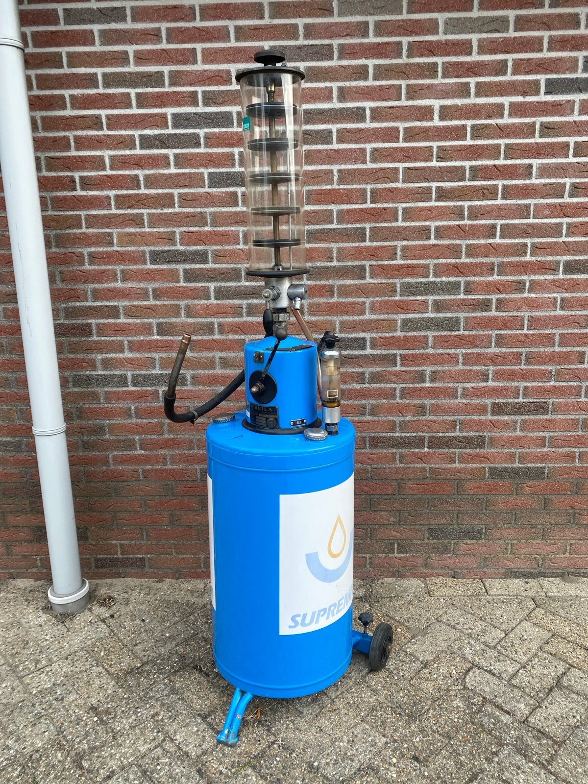 Vintage Bereila Benzinepomp met Olie Doseerder, Antiek en Kunst, Ophalen of Verzenden