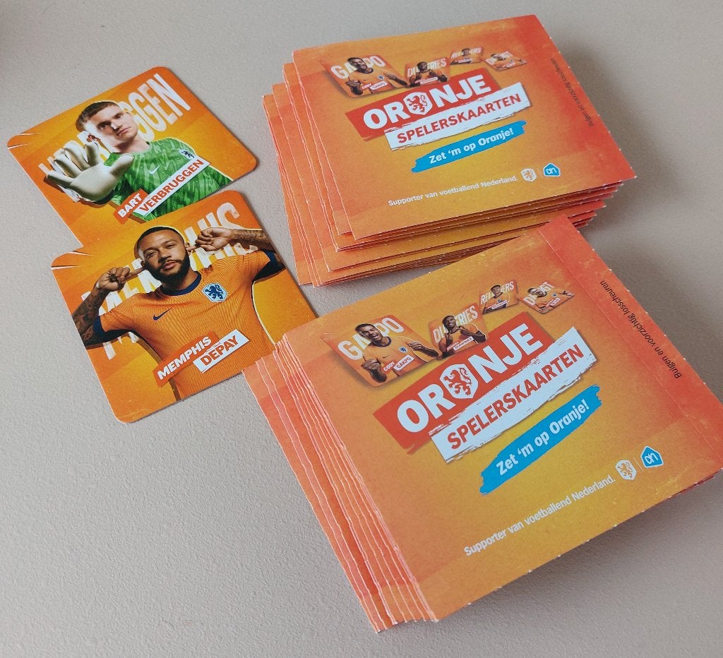 40 Onderzetters/Spelerskaarten Oranje AH(=20 pakjes) € 4,00, Albert Heijn, Ophalen