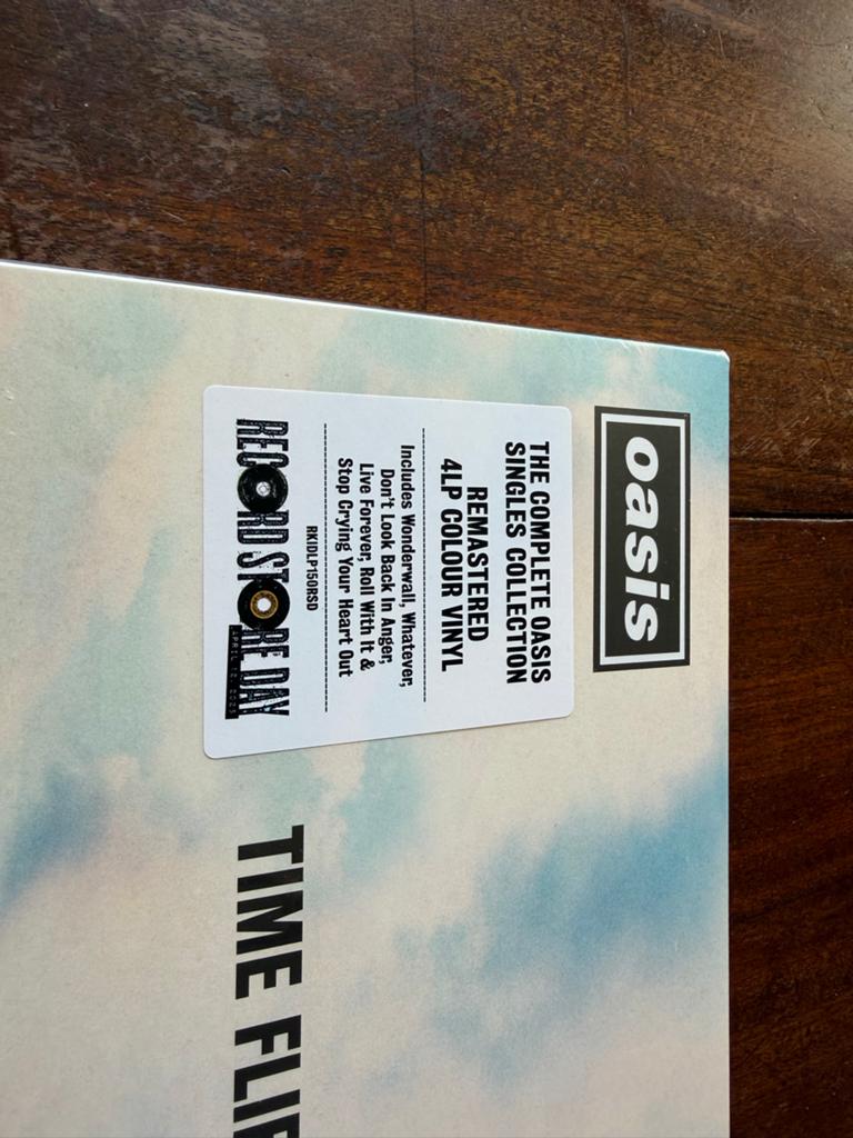 Oasis - Time Flies... 1994-2009 Limited Edition 4LP Boxset, Cd's en Dvd's, Vinyl | Pop, Nieuw in verpakking, Boxset, Ophalen of Verzenden