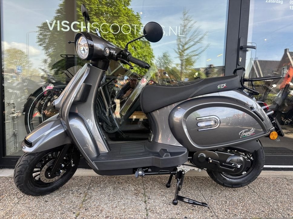 GTS Trento | 4takt | Euro5+ | Lava Grey | 25km/45km