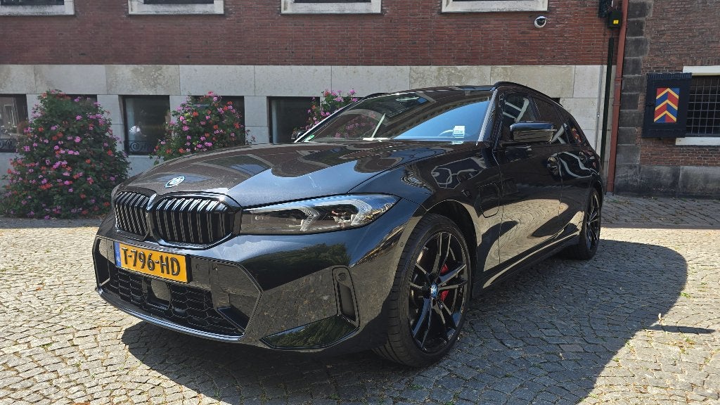 BMW 330e, xDrive, LCI, NL auto 14 MND dealer garantie, 292Pk, Auto's, Automaat, 4 cilinders, Stationwagon, Vierwielaandrijving