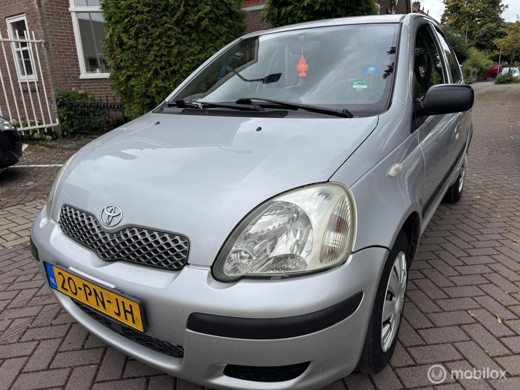Toyota Yaris 1.0 VVT-i Terra, Auto's, Gebruikt, 31 €/maand, 4 cilinders, 400 kg
