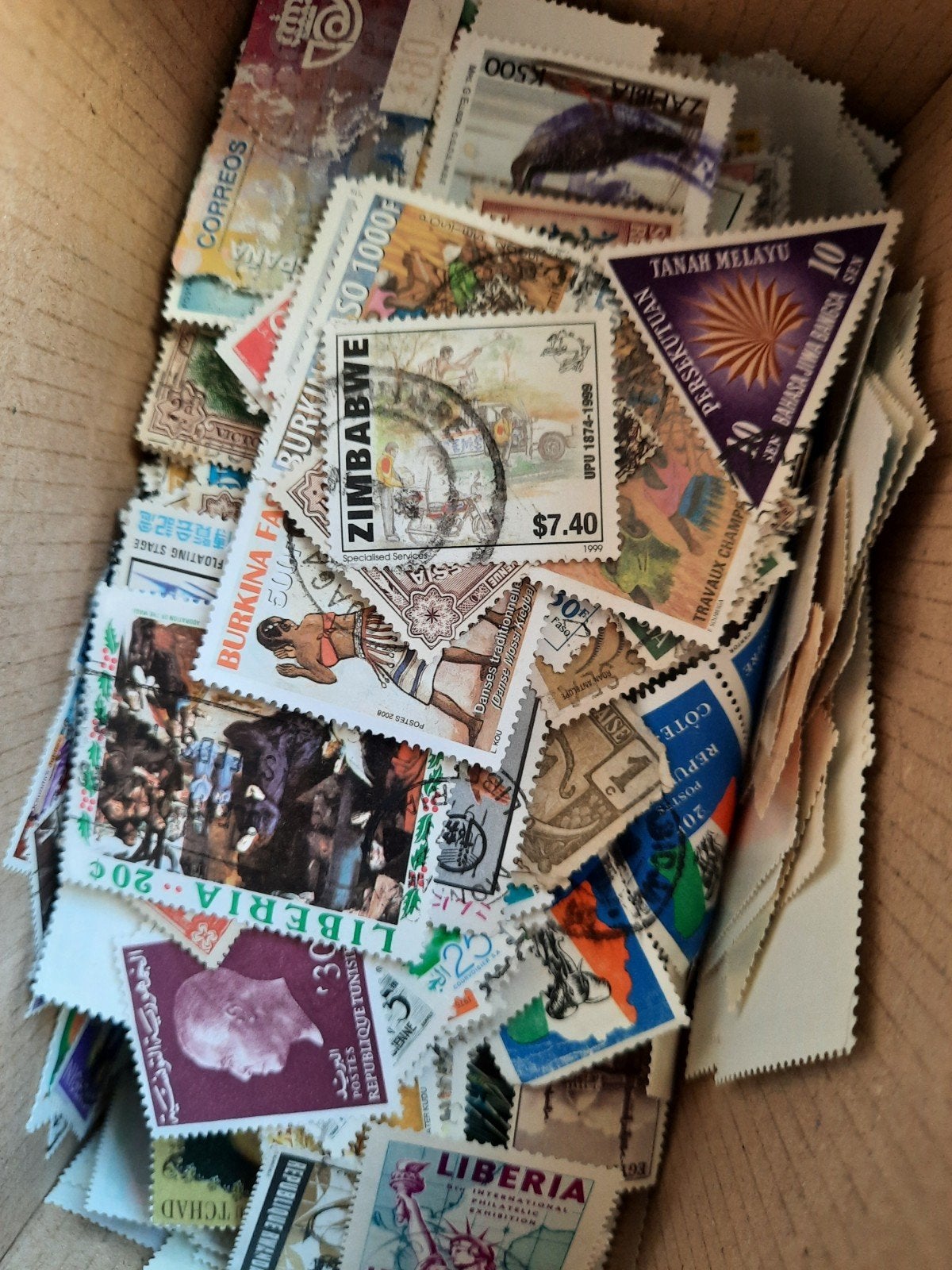 Uitzoek DOOS Afrika veel postzegels, Verzenden, Buitenland