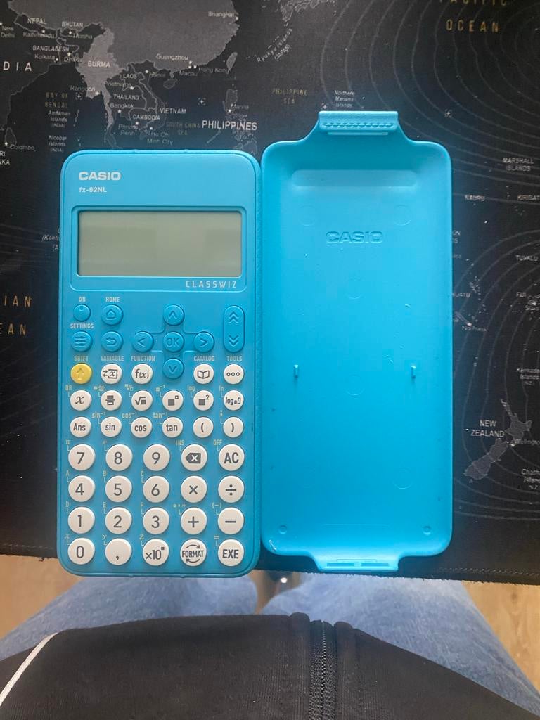 Casio classwiz fx-82NL, Ophalen of Verzenden, Zo goed als nieuw