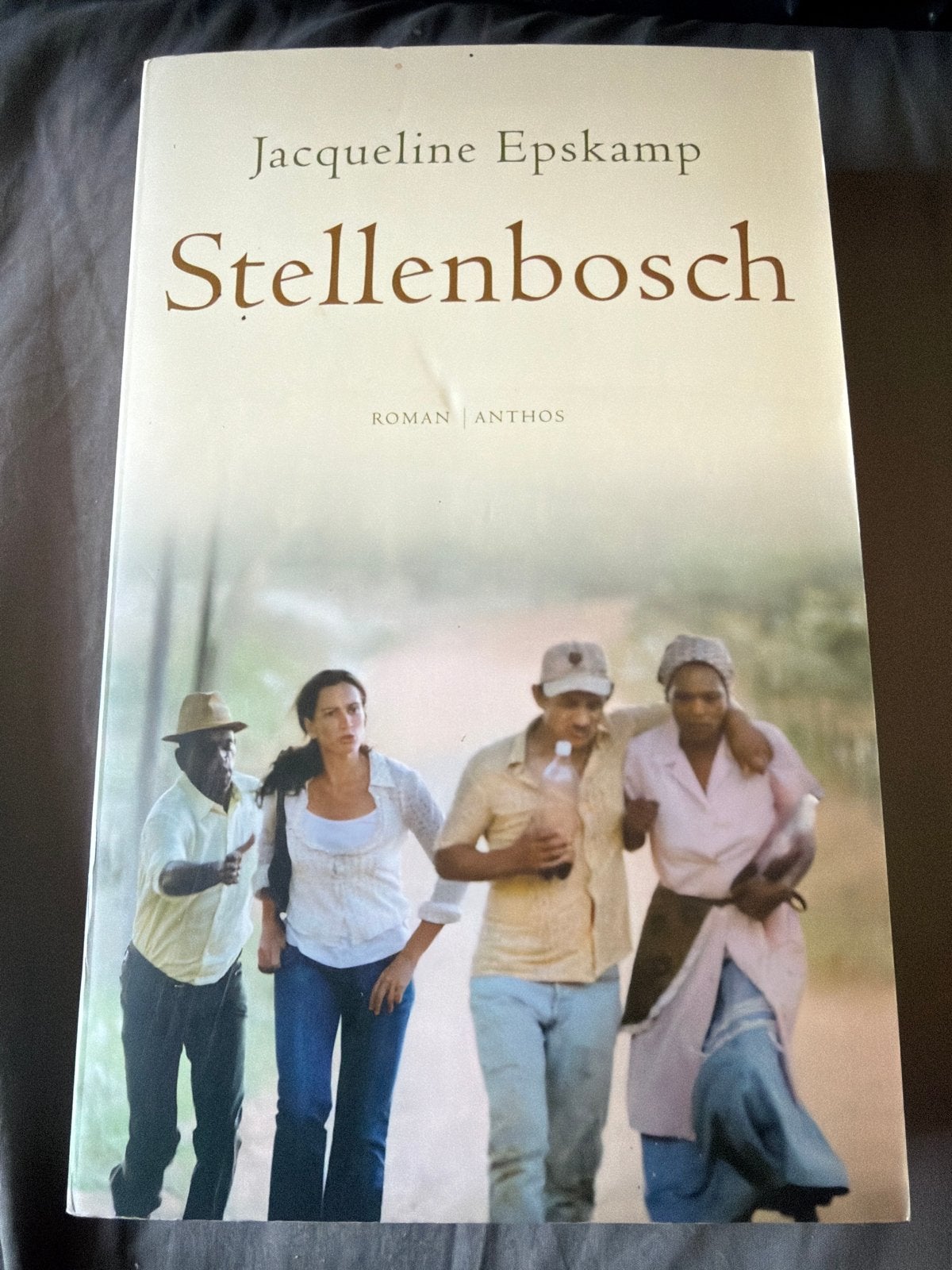 S4.   Stellenbosch - Roman van Jacqueline Epskamp, Ophalen of Verzenden, Zo goed als nieuw, Nederland