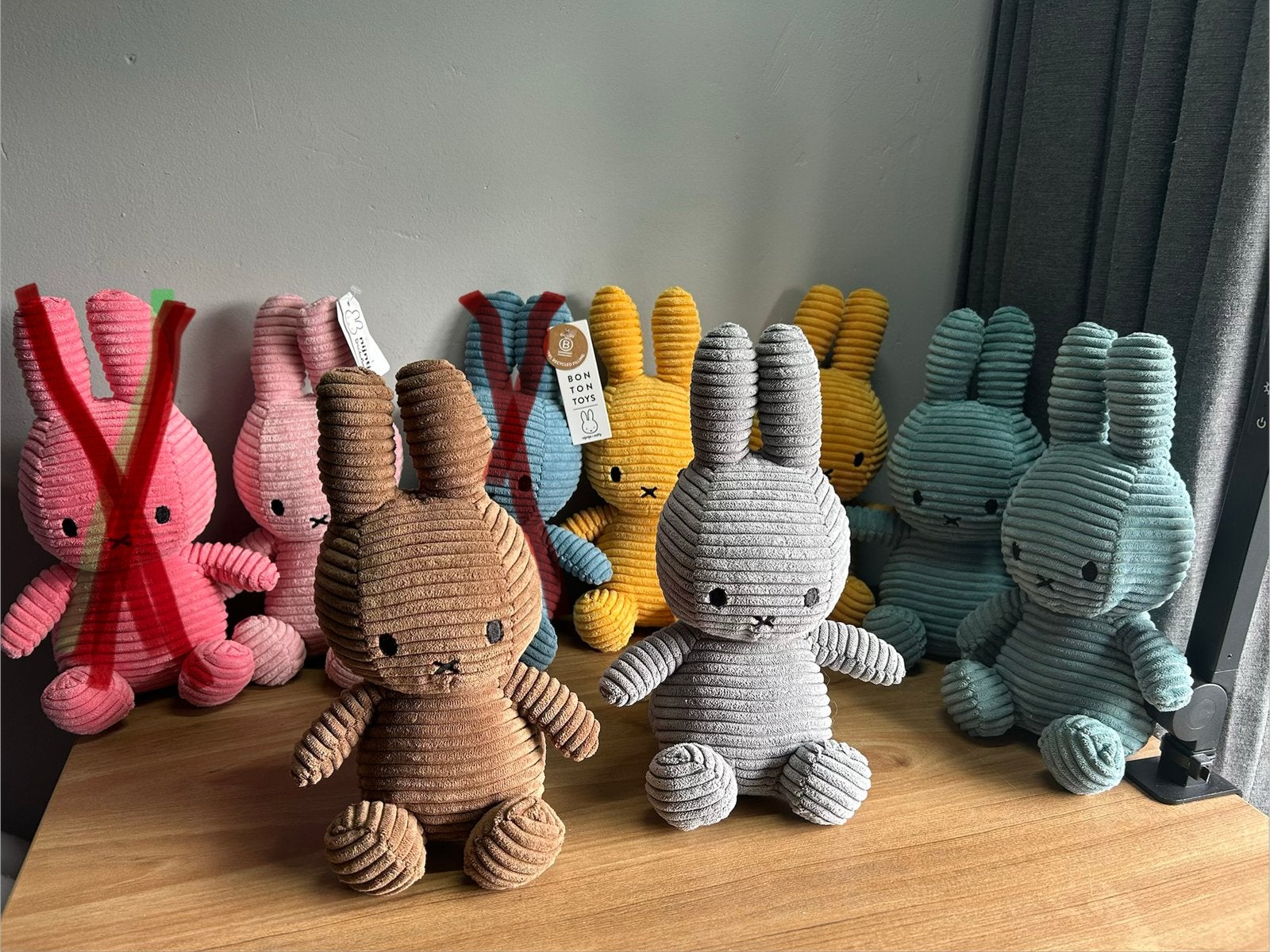 Nijntje miffy corduroy knuffels knuffeltjes knuffel 8,50 p.s, Verzenden, Zo goed als nieuw, Konijn