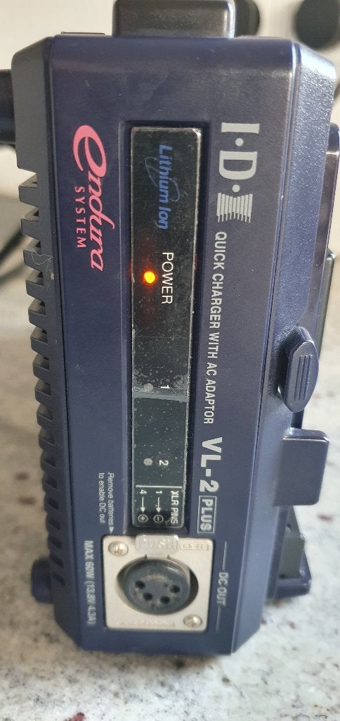 Endura IDX VL-2Plus 2 Ch Snellader voor Li-on en Ni-Cad batt, Audio, Tv en Foto, Ophalen of Verzenden, Gebruikt