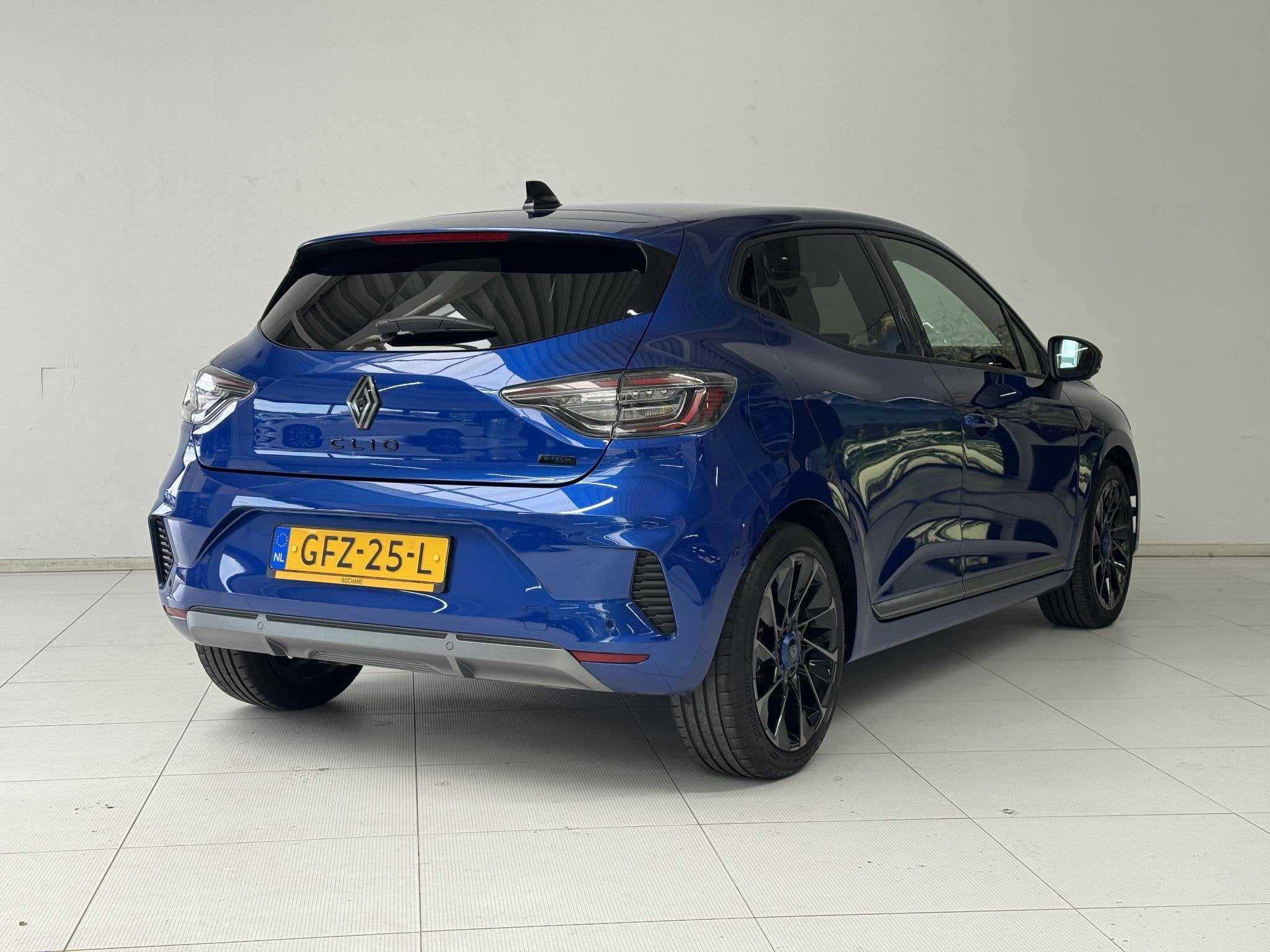 Renault Clio 1.6 E-Tech Full Hybrid 145 Esprit Alpine | 360, Gebruikt, Met garantie (alle), Blauw, Leder en Stof