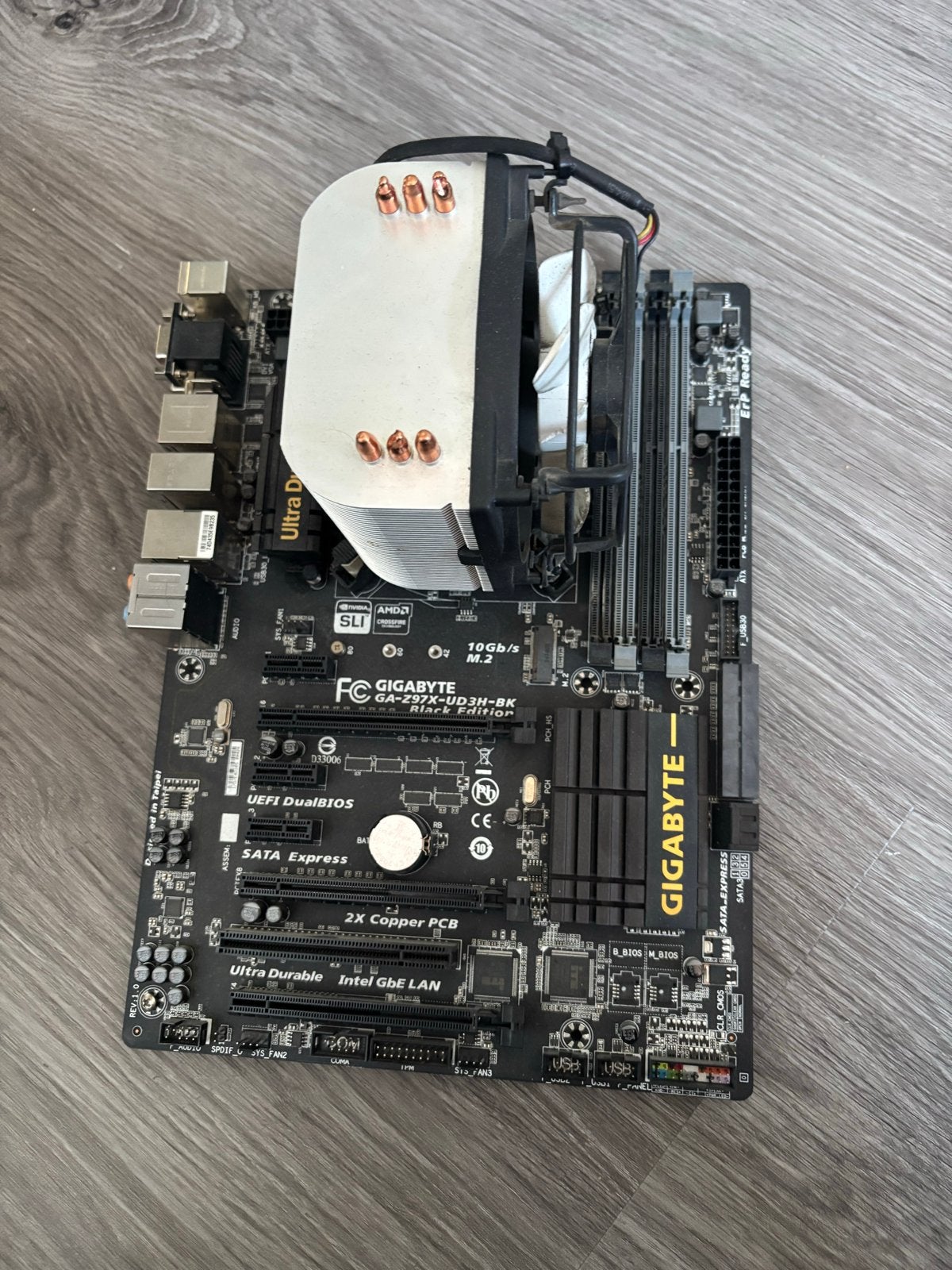 Gigabyte GA-Z97X-UD3H-BK Moederbord met Arctic Koeler, Ophalen of Verzenden, Gebruikt, Intel, DDR3
