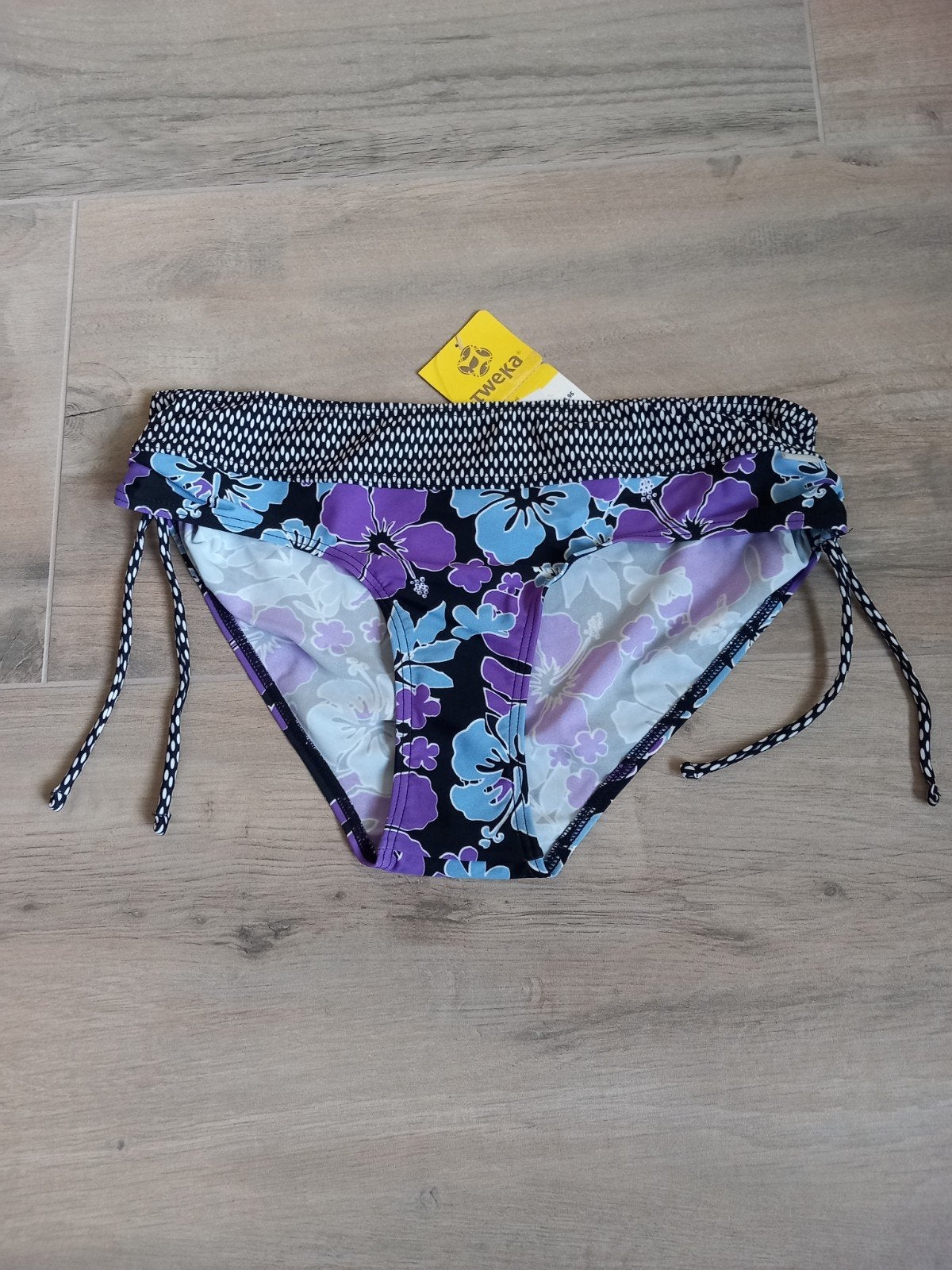 Tweka Dames Bikinislip. Mt.42. Nieuw., Kleding | Dames, Overige typen, Meerkleurig, Nieuw, Ophalen of Verzenden
