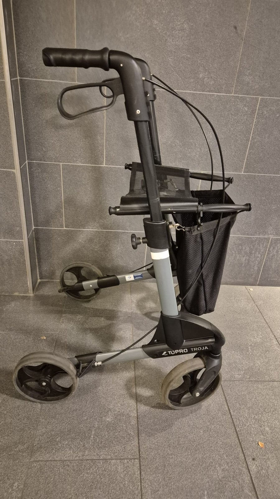 Rollator, Diversen, Rollators, Ophalen of Verzenden, Zo goed als nieuw