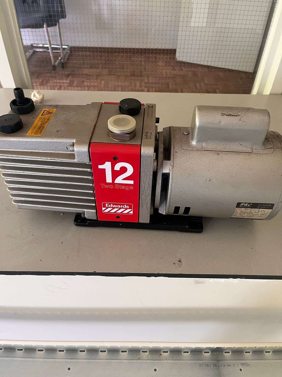 Edwards E2M12 Vacuümpomp - Twee Traps, Ophalen of Verzenden