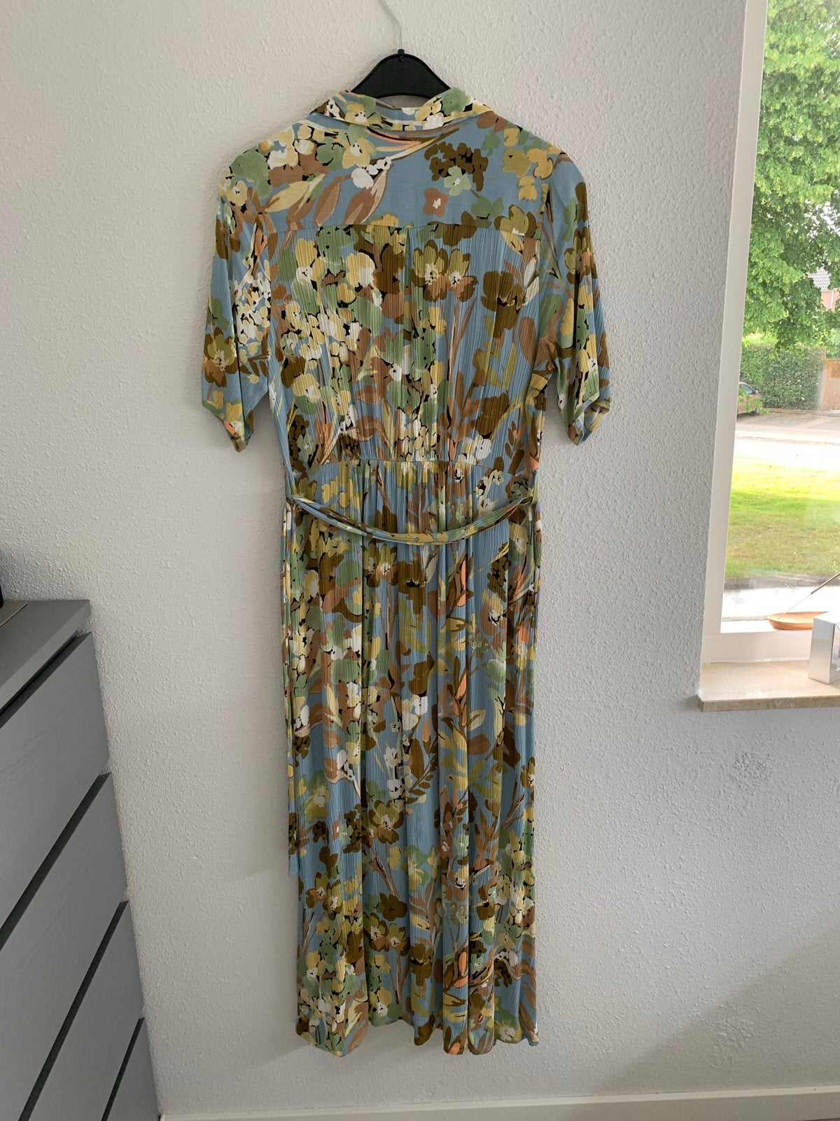 In Shape Bloemenprint Jurk Maat L, Kleding | Dames, Jurken, Blauw, Maat 42/44 (L), Ophalen of Verzenden, Zo goed als nieuw