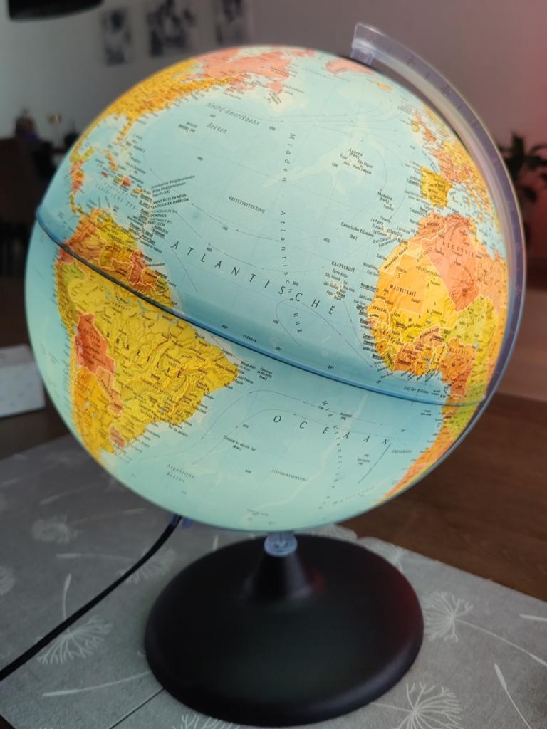 Verlichte Wereldbol - Educatief en Decoratief, Ophalen, Verlicht, Zo goed als nieuw