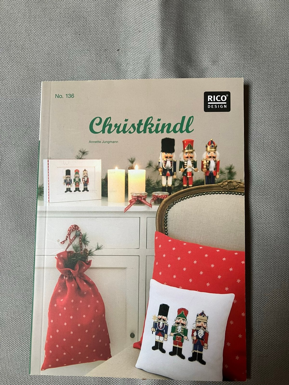 Rico Design Christkindl Borduurpatroon - Notenkrakers, Ophalen of Verzenden, Zo goed als nieuw, Handborduren, Patroon